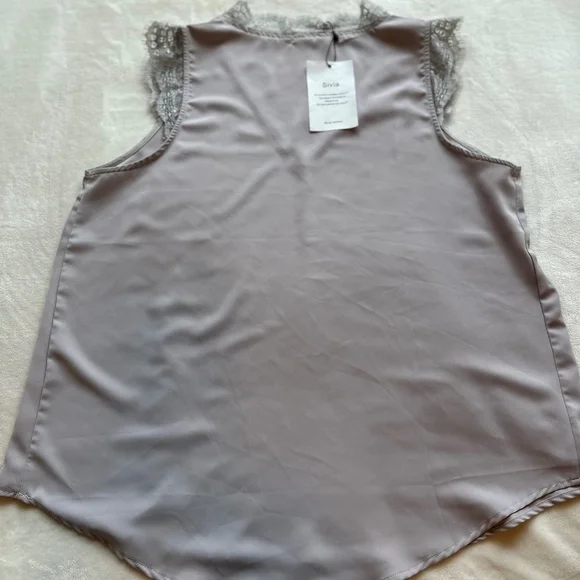 Sivia Women’s Grey Sleeveless Blouse Size XL - Picture 2 of 4